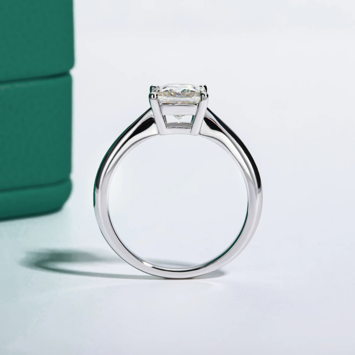 Anel Solitário Princess Moissanite Banho Ouro 18k Luar Sabrina