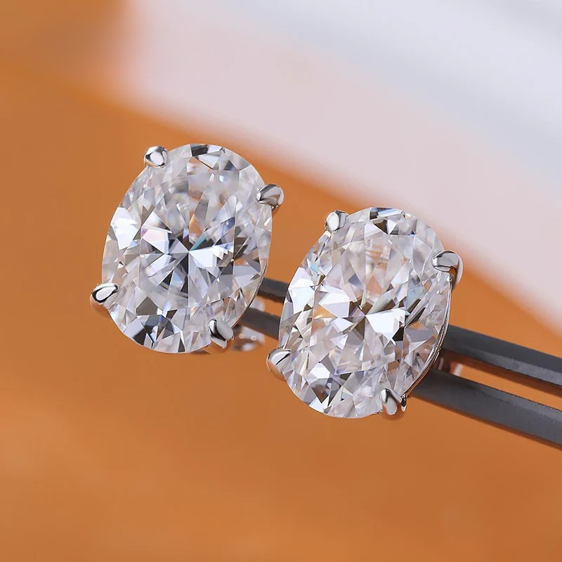 Brinco Solitário Oval Moissanite Prata 925 Banhado a Ouro 18K Luar Astra