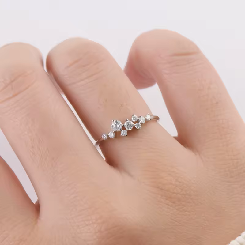 Anel Meia Aliança Constelação Moissanite Prata 925 Banho Ouro 18K Luar Lyra
