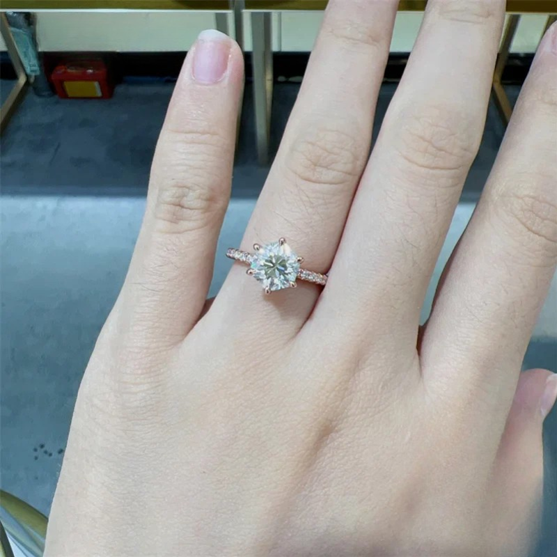 Anel Solitário Hexagonal Moissanite Prata 925 com Banho de Ouro 18K Luar Éternelle