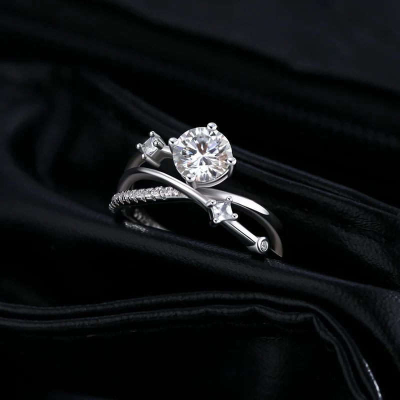 Anel Entrelaçado Moissanite com Banho de Ouro Prata 925 Luar Maia