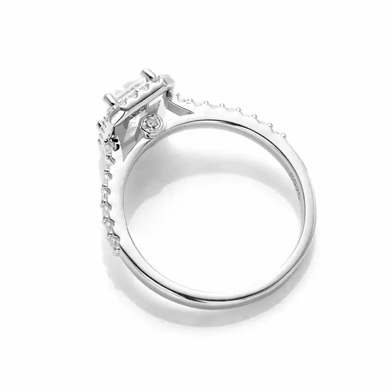 Anel Solitário Halo Moissanite Corte Esmeralda Luar Cristina