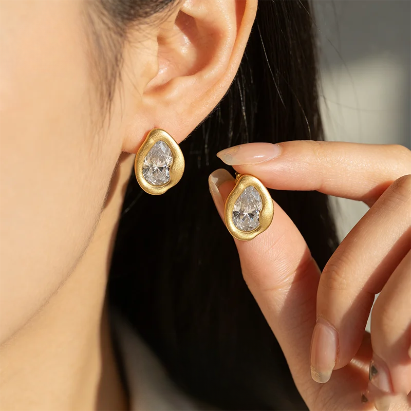 Brinco Gota Moissanite Prata 925 Ouro 18K Luar Magnélia