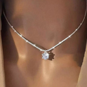 Colar Luar Elena – Com Moissanite e Ouro Branco 18k