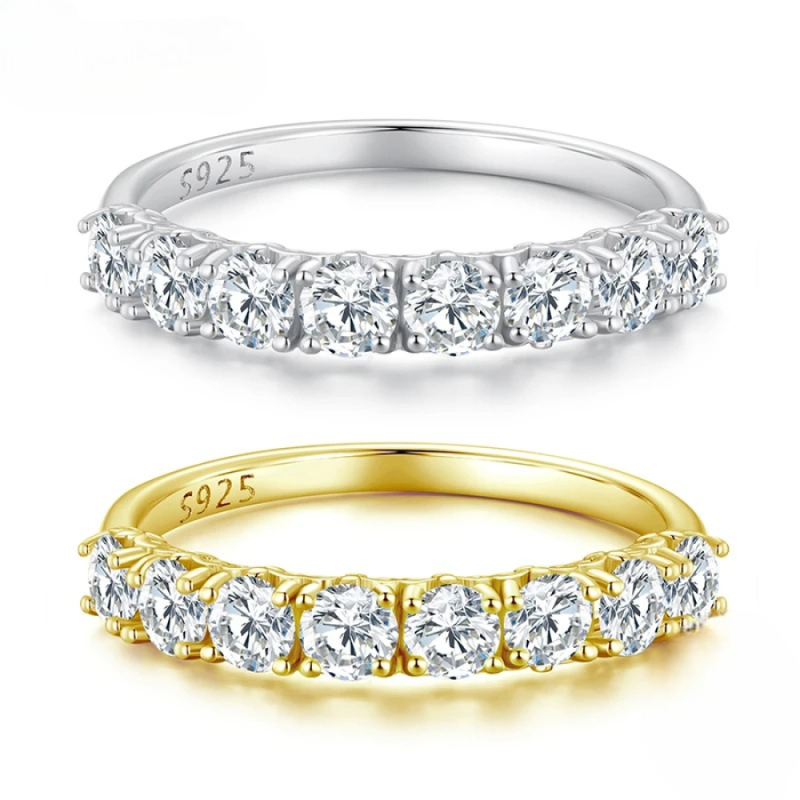 Anel Meia Aliança Moissanite em Prata 925 Cravejada Banho De Ouro 18K Luar Soraya