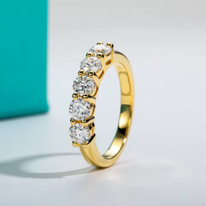 Anel Meia Aliança Cravejado Moissanite Prata 925 Luar Pamela