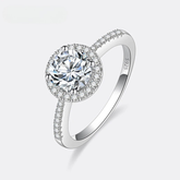 Anel Luar Cecilia – Solitário com Moissanite em Ouro 18k