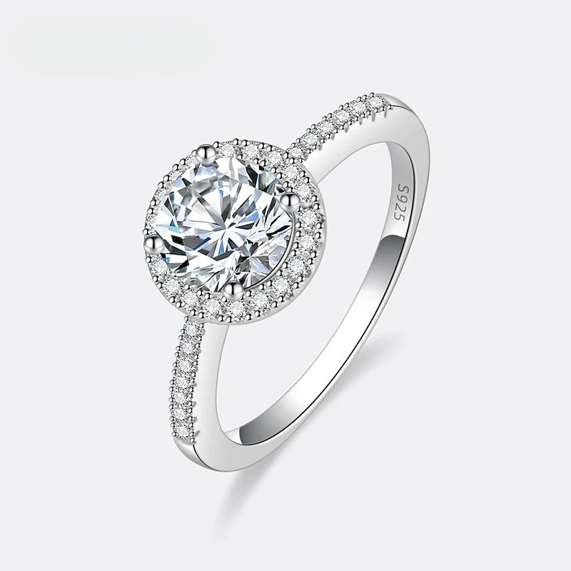 Anel Luar Cecilia – Solitário com Moissanite em Ouro 18k