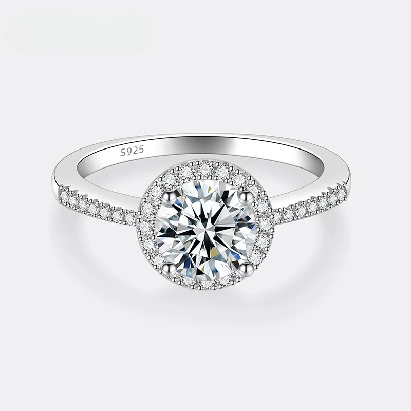 Anel Luar Cecilia – Solitário com Moissanite em Ouro 18k