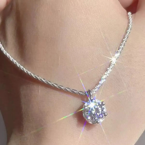 Colar Luar Elena – Com Moissanite e Ouro Branco 18k