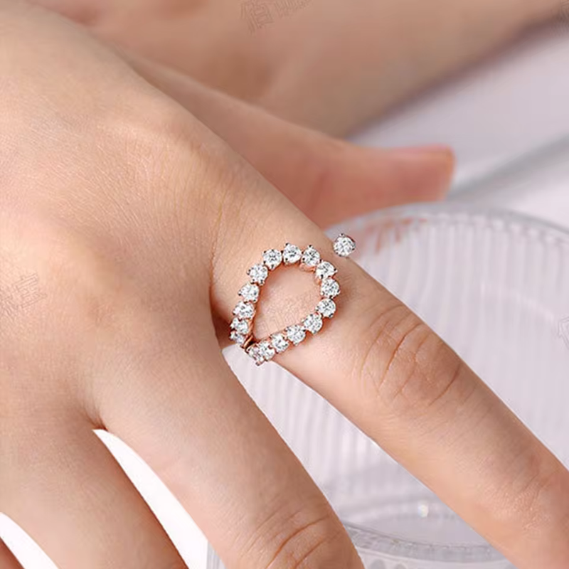 Anel Coração Cravejado Moissanite Prata 925 Luar Camila