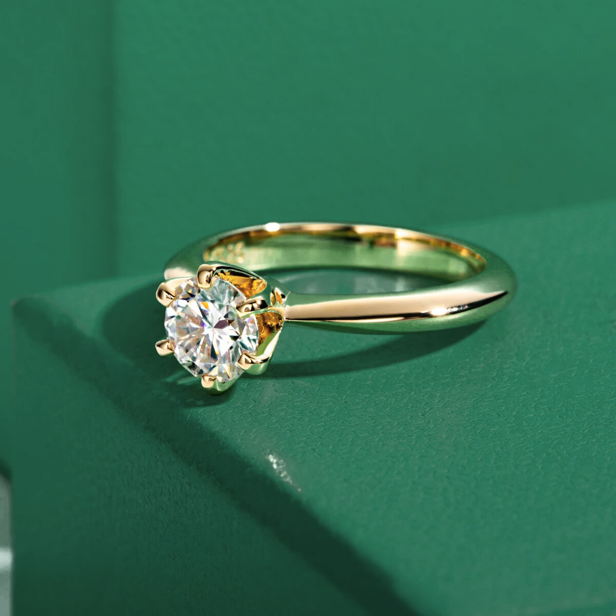 Anel Solitário Moissanite Prata 925 Banho Ouro 18K Luar Essenza
