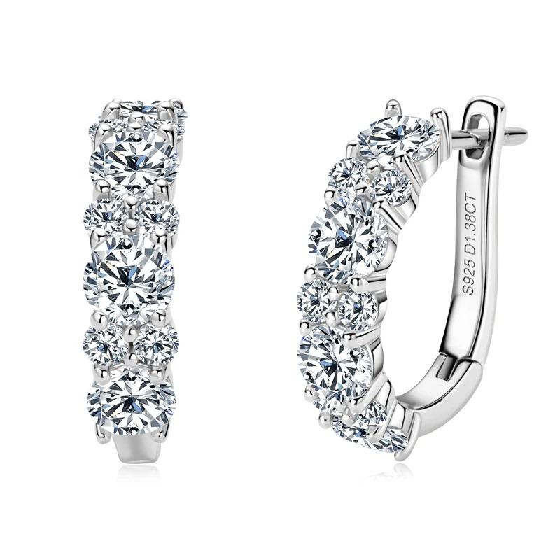 Brinco Luar Isis  – Argola com Moissanite em Ouro 18k