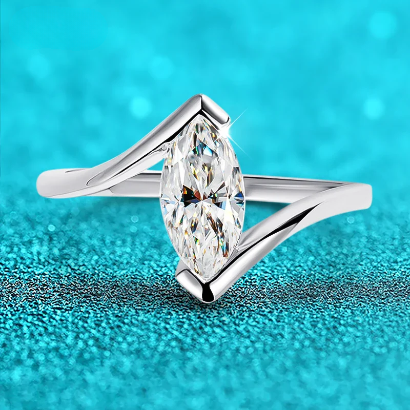 Anel Solitário Garcy Moissanite Corte Marquise em Prata 925 Luar Celeste
