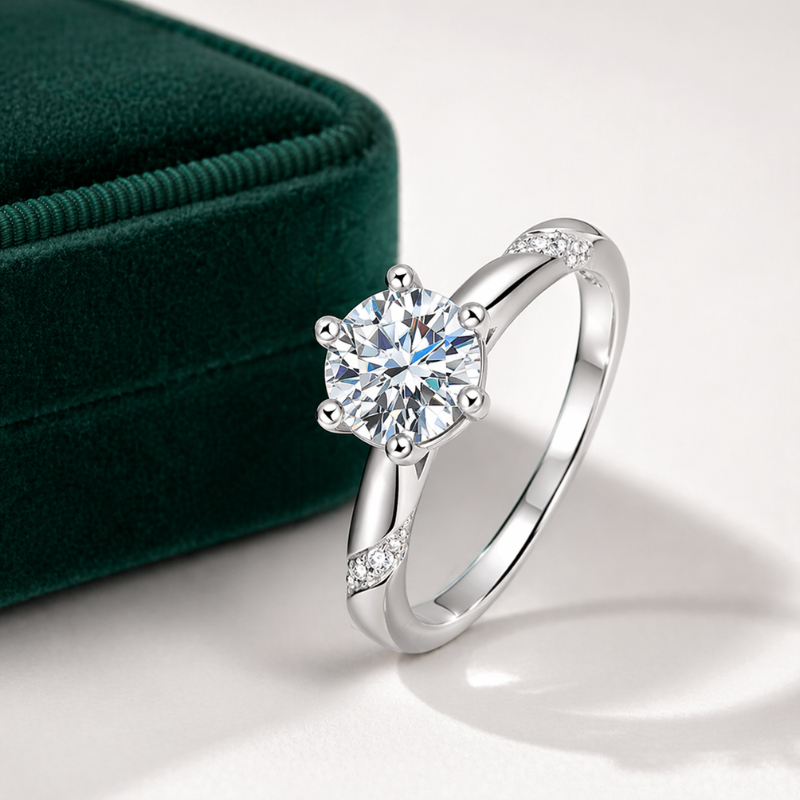 Anel Solitário Moissanite Prata 925 Aro Torcido banho Ouro 18k Luar Luna
