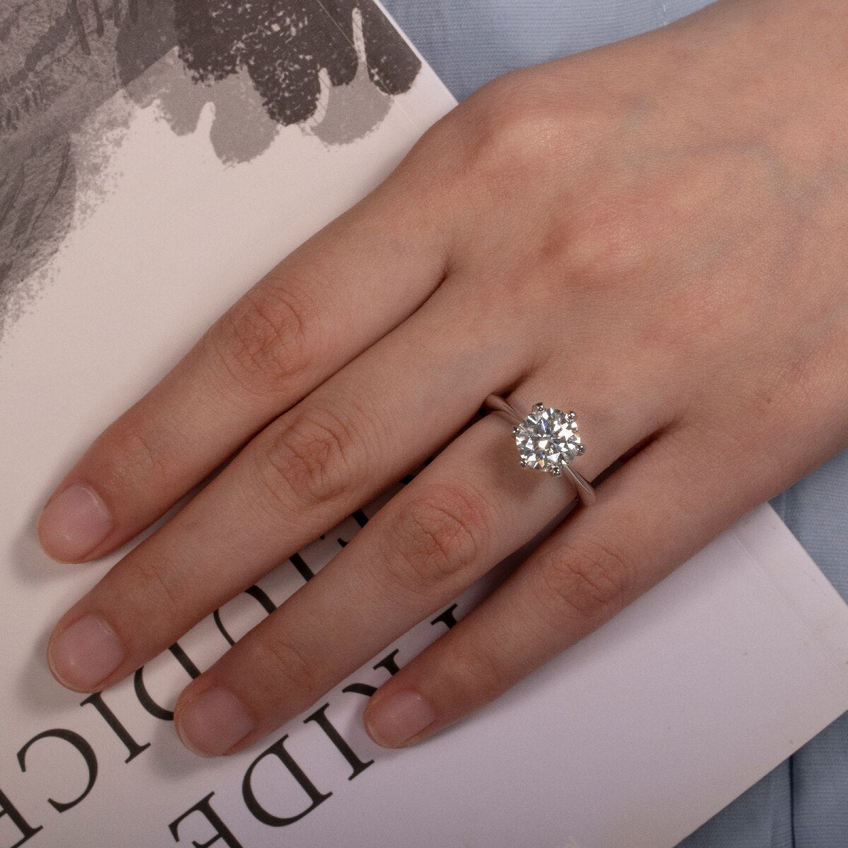 Anel Solitário Moissanite em Prata 925 com Banho de Ouro Branco 18k Luar Aurora Eterna